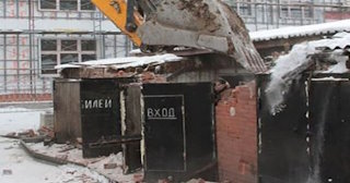 Снос гаража и вывоз мусора в Бирске - Быстро и качественно от Сварной-Брк от 2076 рублей