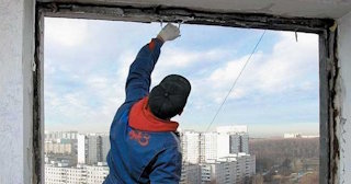 Демонтаж остекления балкона в Бирске - цена от 571 руб. - Сварной-Брк