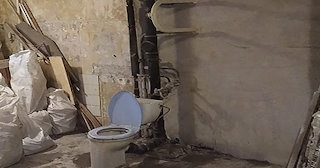 Демонтаж сантехкабины в панельном доме - цена от 1038 рублей | Сварной-Брк
